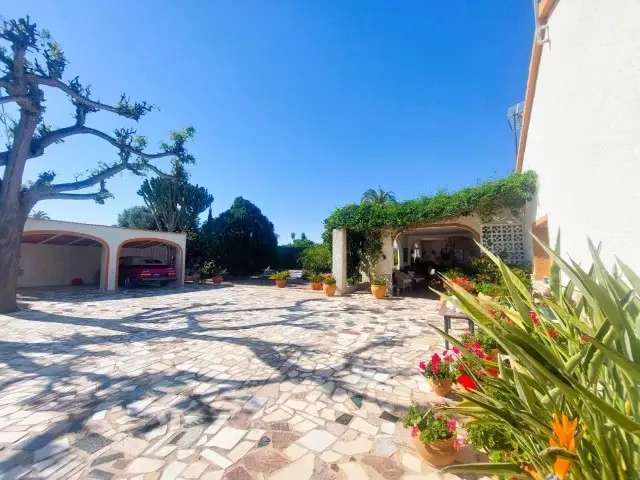 Casa Villa 5 Dormitorios La Marina Espaa Cerca del Mar