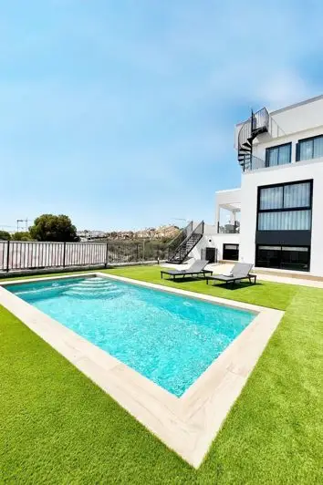Villa 3 Dormitorios en Venta La Finca Golf