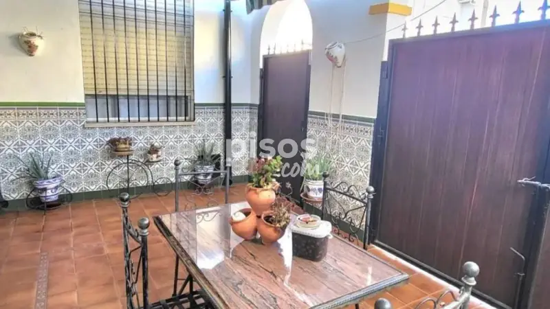 Casa Adosada en Almodóvar del Río 120m2 3 Dormitorios Terraza Patio