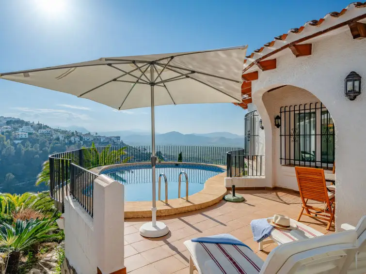 Casa-Villa de 2 Dormitorios alquiler Pegó, España