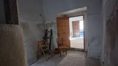 Piso en Calle Mayor Siguenza con Jardin Cerca Iglesia Santiago