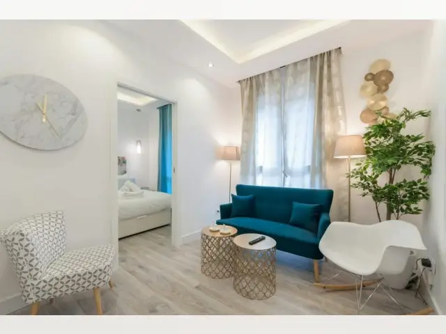 Apartamento Moderno en Lavapiés Madrid para 4 Personas