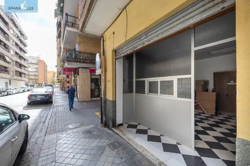 Venta Local Comercial 2 Habitaciones Alhamar Centro Granada