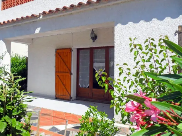 Casa Villa 3 Dormitorios L'Escala Espa	1a
