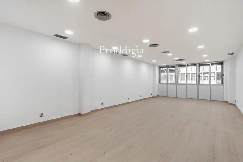 Oficina 70m2 Calle Balmes Reformada