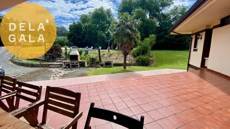 Venta Chalet con Jardin en Berango 350m2