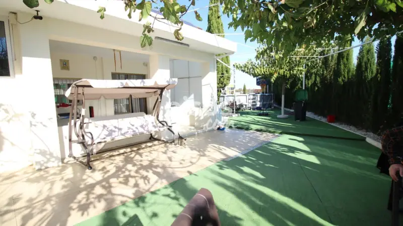 Chalet Rustico Reformado en Benimodo con Placas Solares