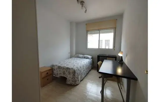Rent 4 bedroom apartment in Murcia