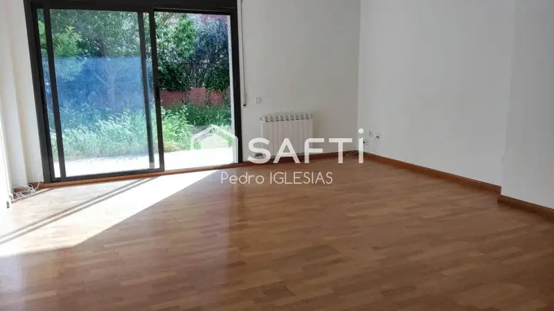 Apartamento en venta en Mas Lluí, Barcelona