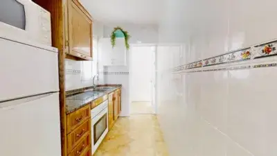 Bungalow con Solarium y Terraza en Urbanizacion Tranquila