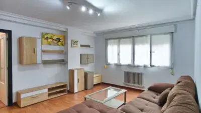 Piso en alquiler en Calle Manzana de Cobranes, Número 21