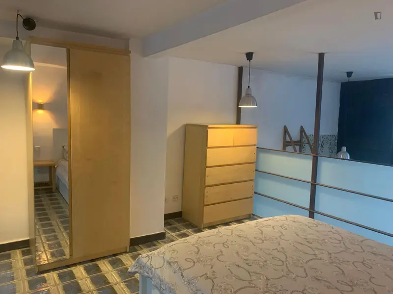 Estudio con estilo cerca de La Almudena