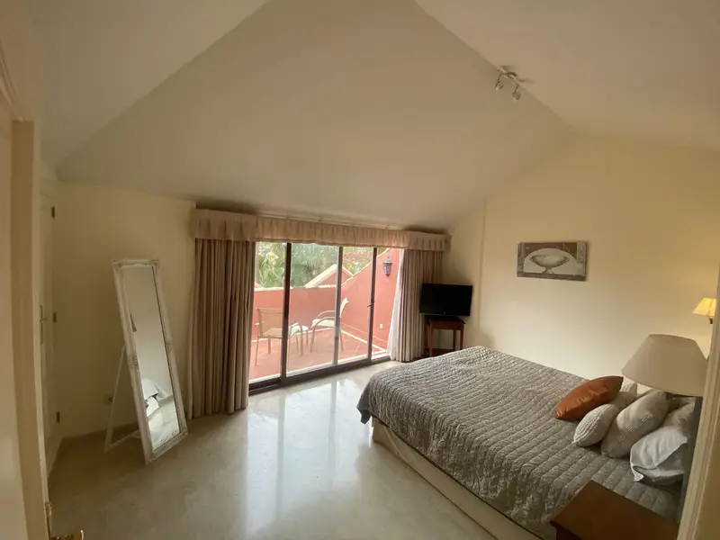 Atico 2 Dormitorios 2 Banos Marbella Alzambra Vasari