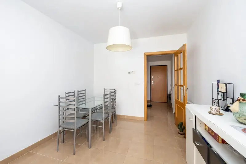 Piso en venta en Granada ciudad 81m2 con garaje y trastero