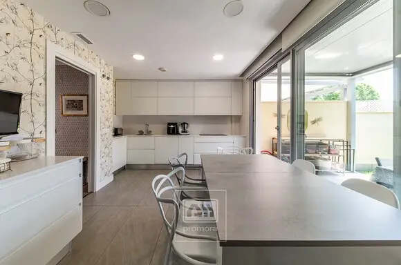 Chalet Pareado en Aravaca con Jardin y Piscina