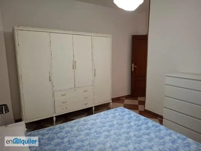 Alquiler Piso Céntrico Granada Ascensor Terraza 2 Dobles 1 Sencilla