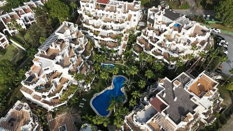 Apartamento 3 Dormitorios Nueva Andalucía Lujo Seguridad