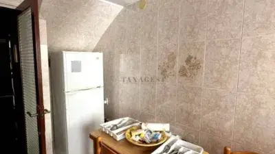 Alquiler Piso Roquetes: Amplio Almacén, Ideal Parejas