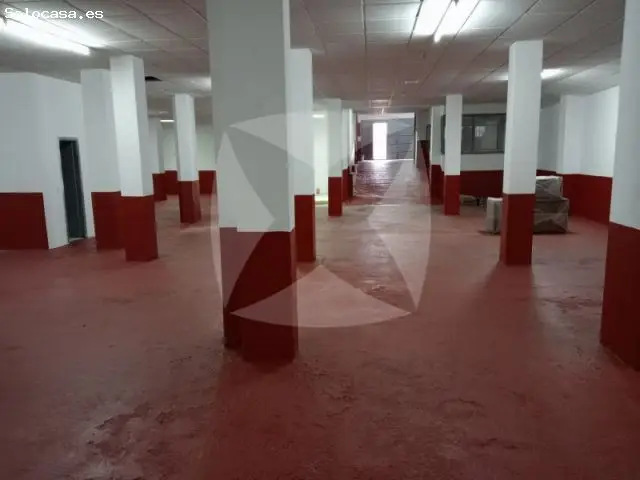 Local Comercial San Fernando: Almacén o Garaje con Despacho