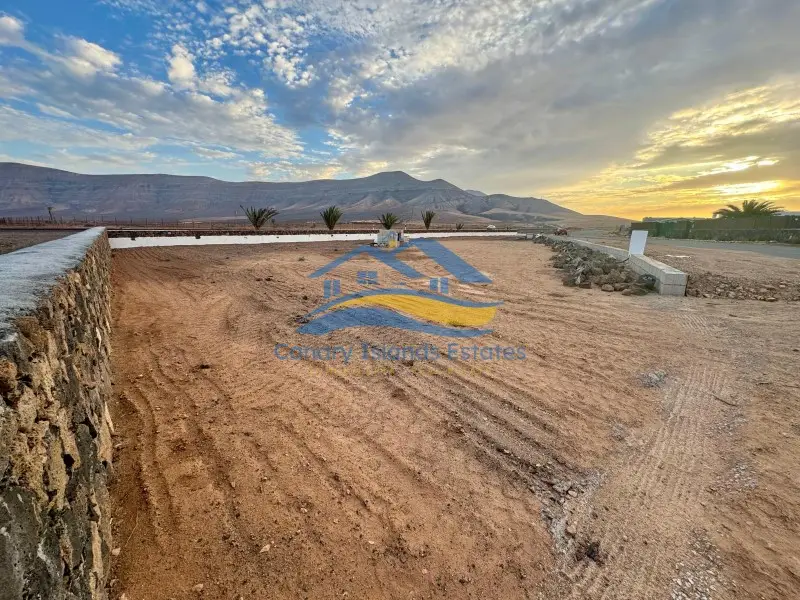 Venta Suelo La Oliva 4335m² Proyecto Vivienda Incluido