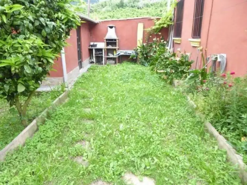 Chalet con dos viviendas independientes en Asturias