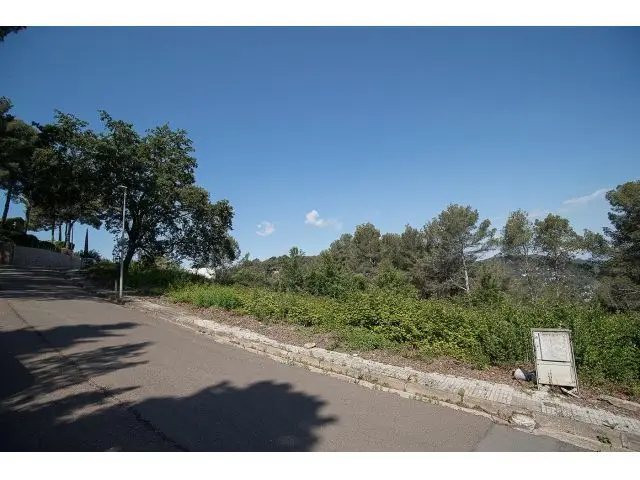 Parcela en Venta en Fontpineda 847m2 Vistas Montserrat