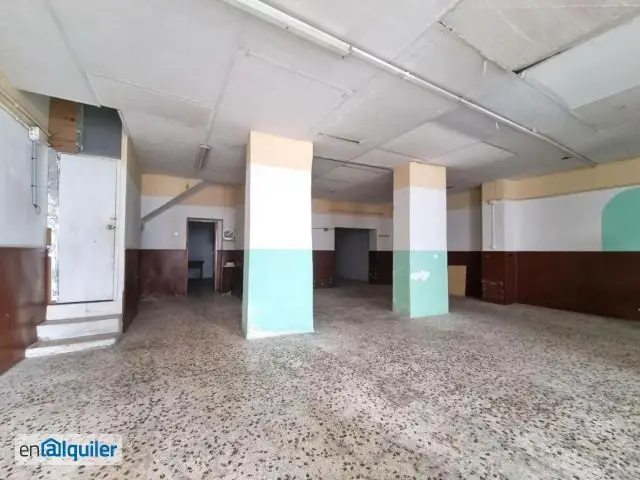 Casa de Pueblo en Pinoso 400m2 Ideal para Negocio o Vivienda