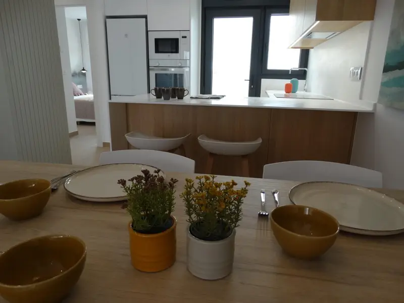 Bungalows de Lujo en Pilar de la Horadada: Solárium y Jardín