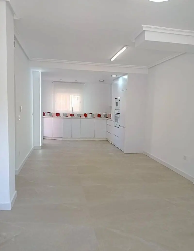 Chalet Adosado Reformado en El Mojón cerca de la Playa