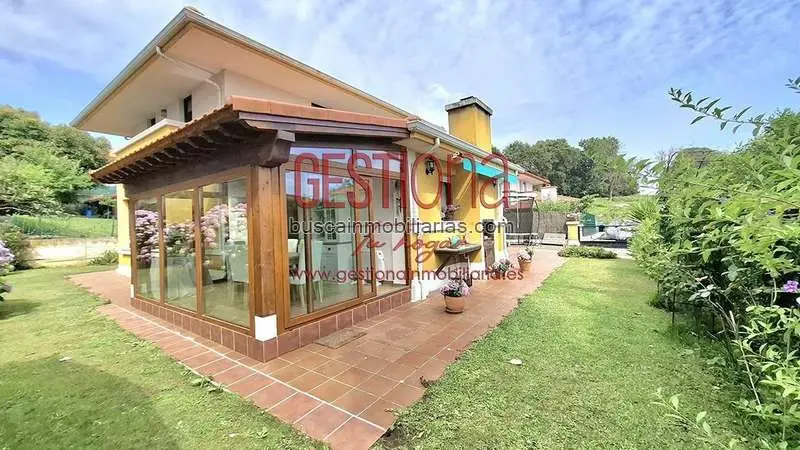 Chalet en Venta en Bareyo Ajo cerca de la Playa