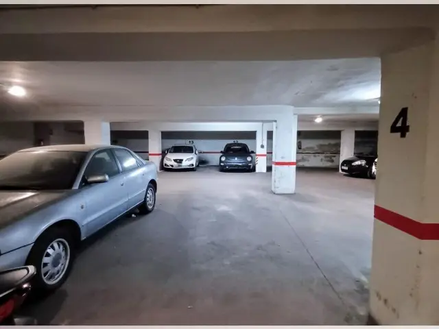 Apartamento 4 Dormitorios Oliva Espa
A