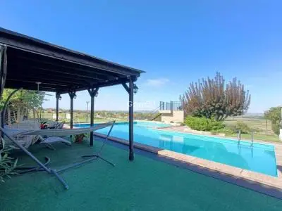 Casa con Piscina y Vistas en Alcoletge