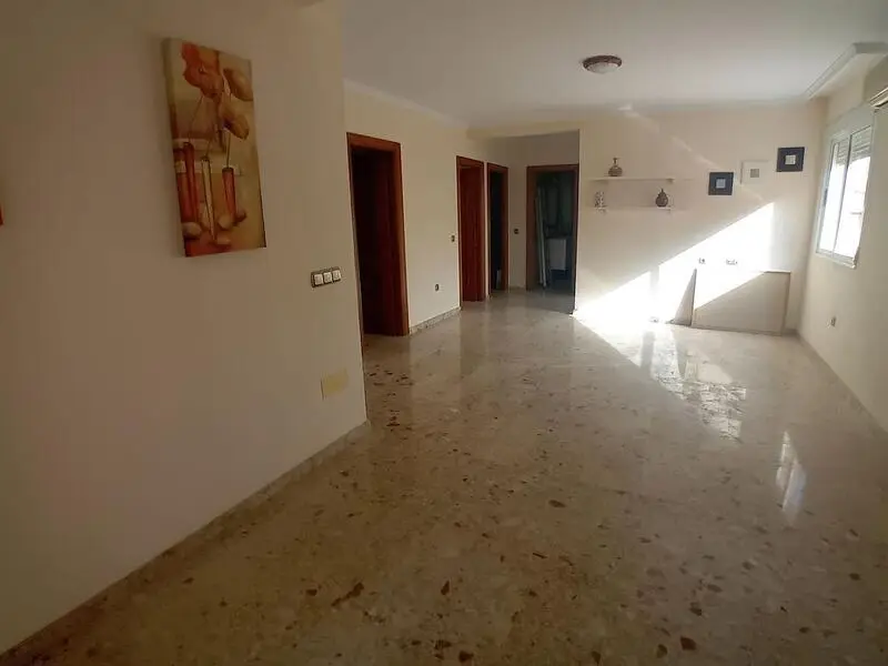 Apartamento 3 Dormitorios Cerca del Paseo Marítimo