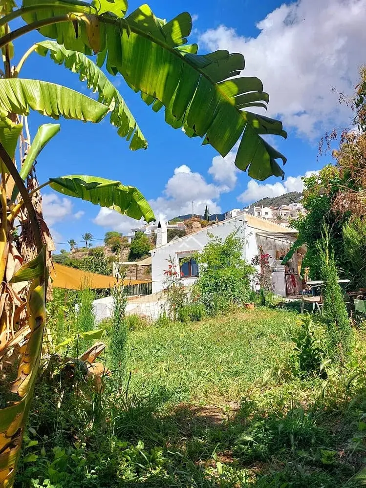 Cortijo con Jardin en Frigiliana para Familias Alquiler Anual