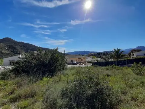 Terreno en Venta Alcalalí: Villa Unifamiliar