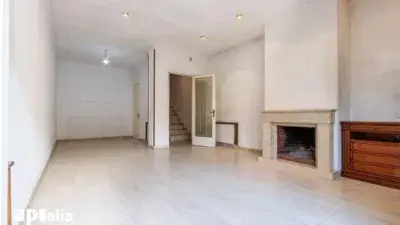 Casa en venta en Carrer dels Calders, cerca de Carrer de Gorina i Pujol