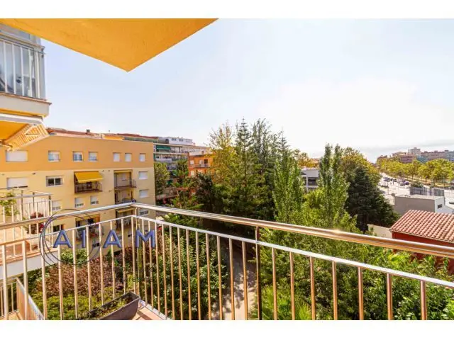 Piso en Venta Malgrat de Mar con Chimenea y Ascensor