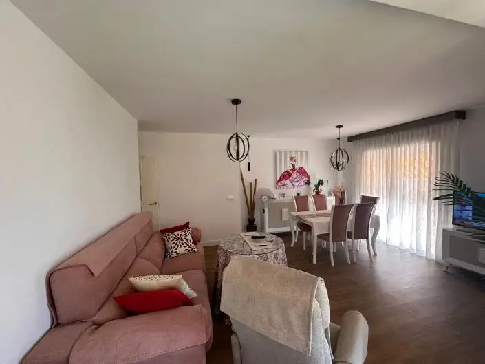 Apartamento 3 Dormitorios Benidorm Reformado 99m2 Piscina Garaje