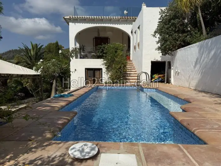 Villa de Lujo en Venta 4 Dormitorios 3 Baños Oliva