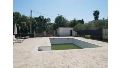 Chalet con Piscina en Riudarenes 110m2