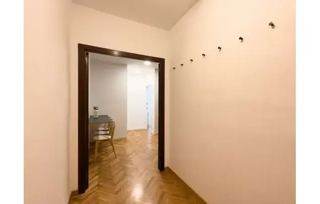 Habitaciones en Alquiler Barcelona Piso Amueblado 8 Habitaciones Balcón