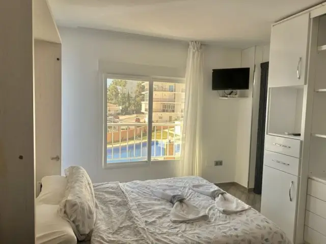 Estudio en Calahonda con Acceso a la Playa