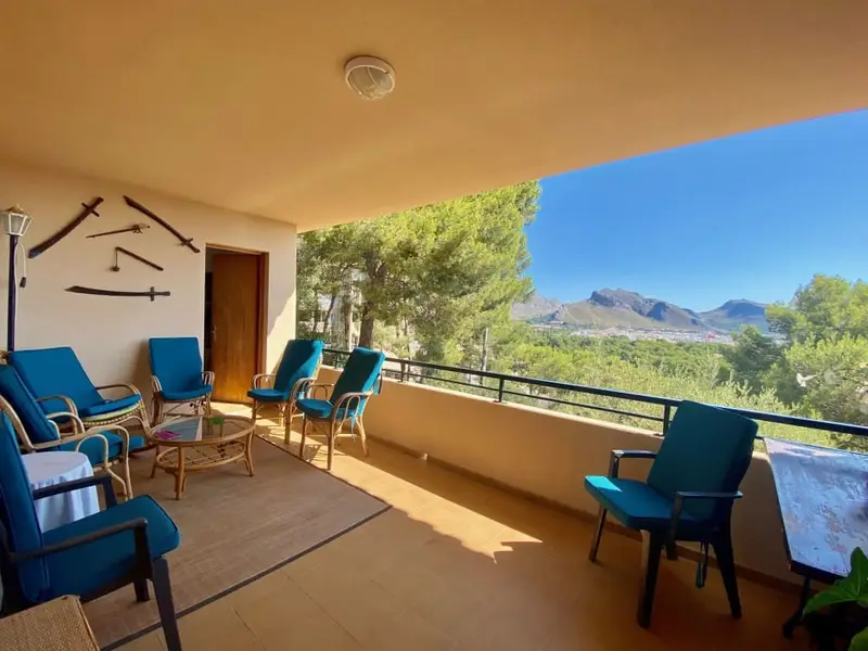 Chalet en Port de Pollença con Vistas al Mar y Piscina