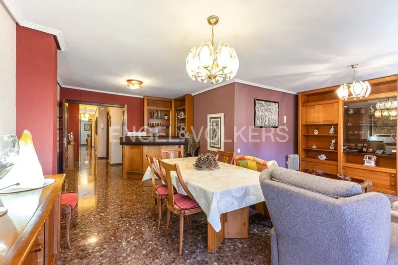 Apartamento en Venta en Cabanyal Valencia 158m2 4 Dormitorios 2 Baños