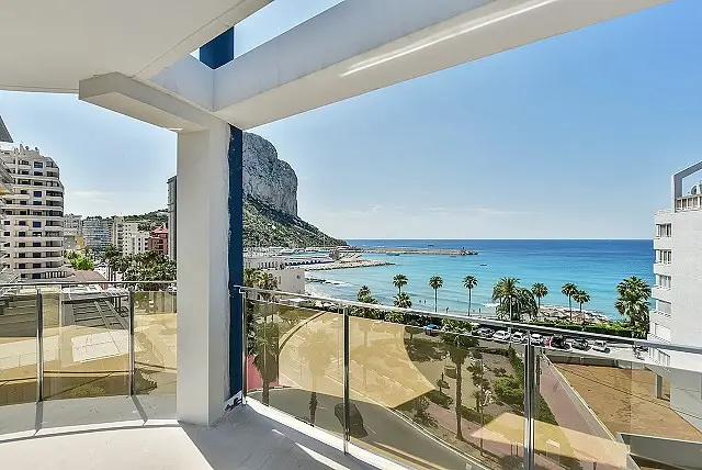Apartamento 3 Dormitorios Calpe Vistas al Mar Piscina Comunitaria