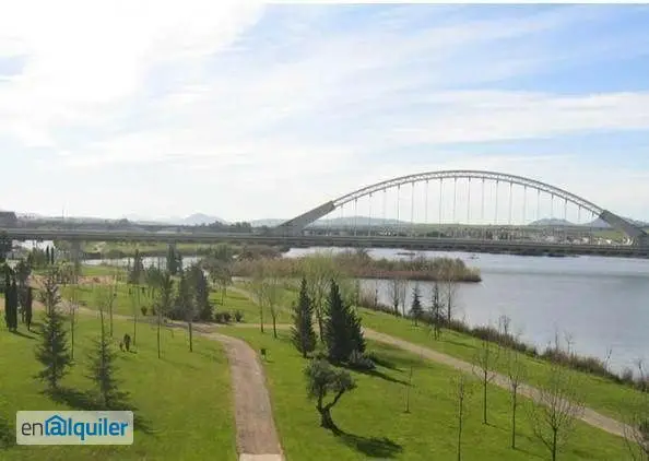 Alquiler piso Mérida: Apartamento con garaje y trastero