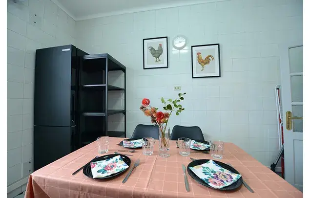 Habitaci
ón 90m
² Bilbao Estancia Media Larga