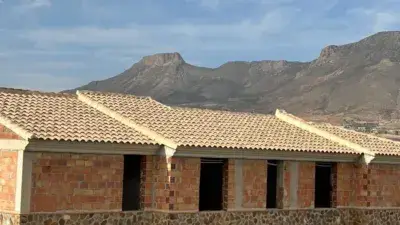 Chalet en Venta cerca de Castillo Xiquena