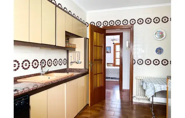 Alquiler Piso 5 Dormitorios 150m² Requena Centro