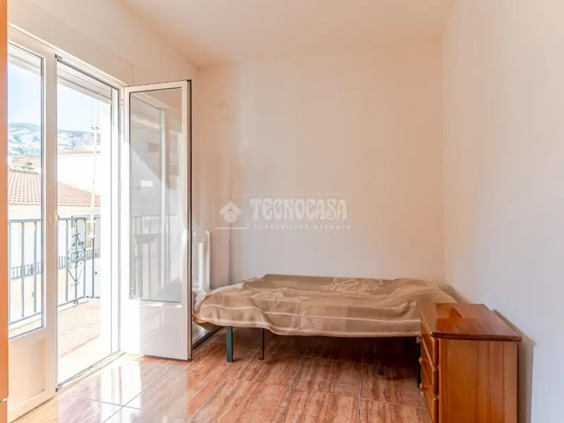 Casa en venta en Orgiva 4 dormitorios 2 baños 203m2